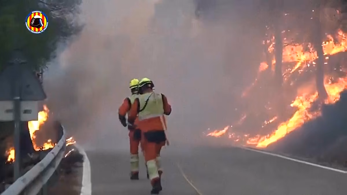 Riesiger Waldbrand in der Region Valencia verbrennt nach Spaniens heißestem Sommer 690 Hektar