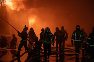 Russland startet über Nacht 160 Drohnen in der Ukraine, wobei mindestens eine getötet und viele verletzt werden