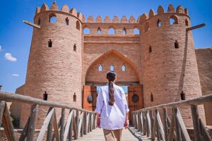 Von den Tian Shan-Gipfeln zur Geschichte der Seidenstraße: Eine Reise durch Turkistan