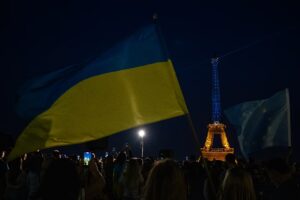 Wahrzeichen von London und Paris werden zum Unabhängigkeitstag der Ukraine beleuchtet Das britische Parlament und der Eiffelturm werden in Blau und Gelb beleuchtet, während London und Paris den 35. Unabhängigkeitstag der Ukraine mit Wahrzeichenbeleuchtungen begehen. 25.08.2026