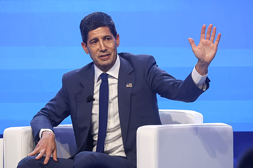 DATEI. Kevin Warsh, Vorsitzender der US-Notenbank, spricht während der Jahrestagung des Internationalen Währungsfonds und der Weltbankgruppe in Bangkok, Thailand, am 16. Oktober 2026