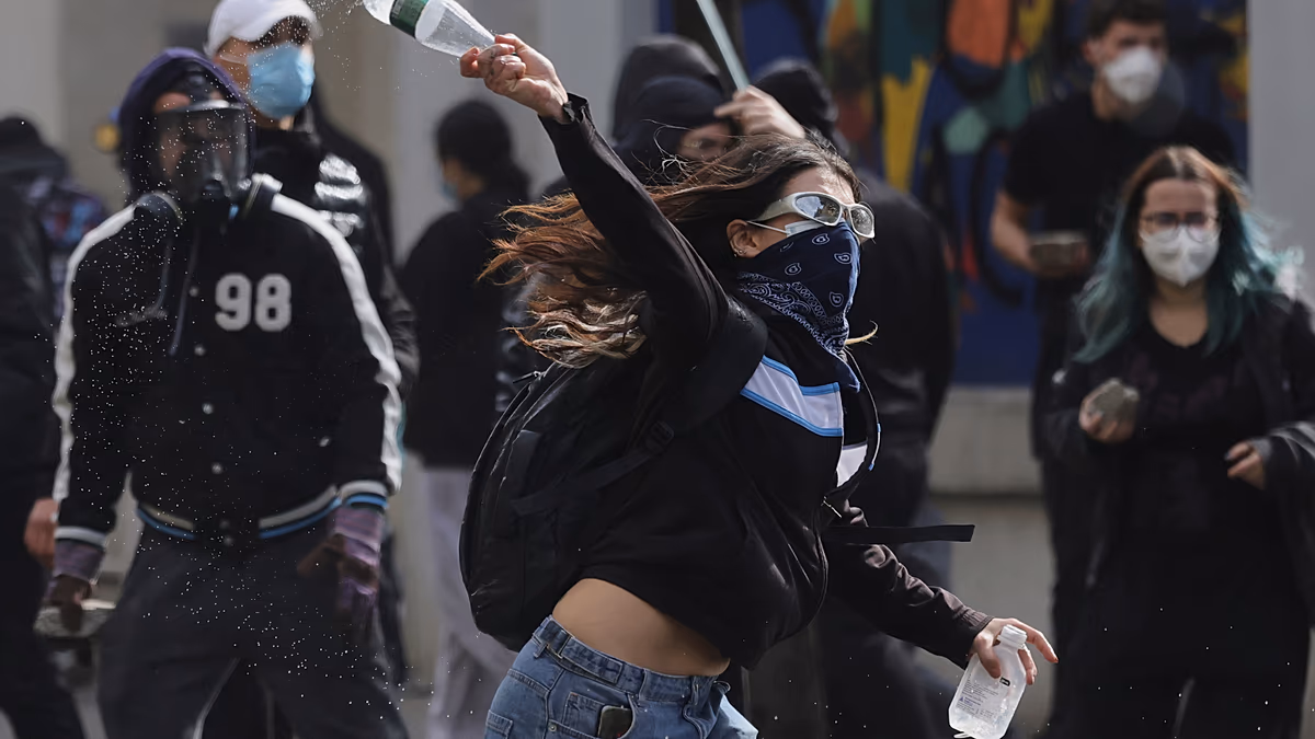 Albanien: Gewalttätige Proteste erschüttern Tirana den dritten Tag in Folge