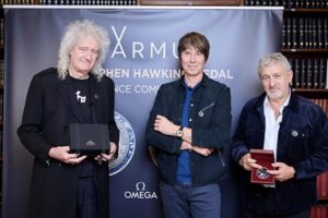 Brian Cox wurde mit der Stephen Hawking-Medaille 2026 für von Starmus präsentierte Inhalte von Wissenschaftskommunikationspartnern ausgezeichnet