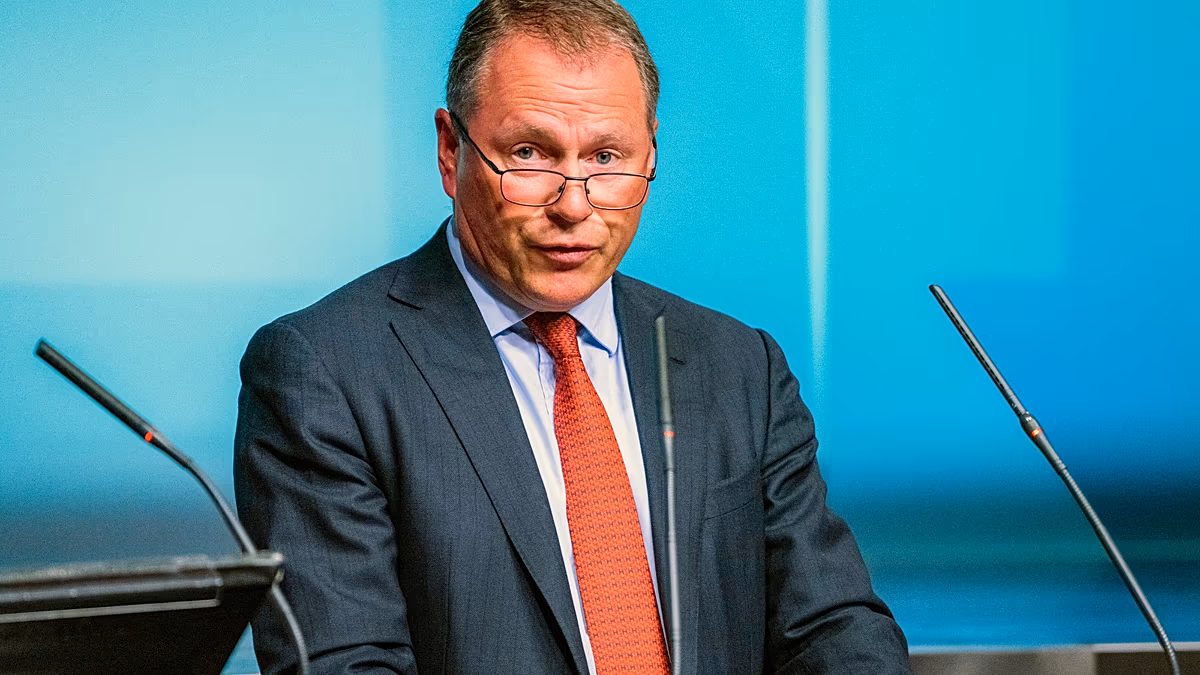 Der weltweit größte Vermögensfonds verbucht einen Verlust von 30 Milliarden US-Dollar, da steigende Zinsen die Anleihen beeinträchtigen