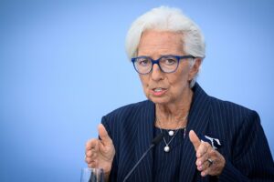 Die EZB belässt die Zinsen bei 2,5 %, da Lagarde einen vorzeitigen Ausstieg ankündigt und die Inflation nahezu doppelt so hoch ist wie das Ziel