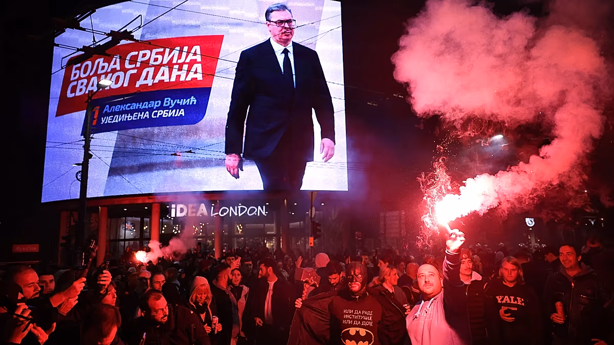 Die Studentenliste gewinnt die serbischen Wahlen in einem politischen Erdbeben, während Vučić eine Niederlage einräumt