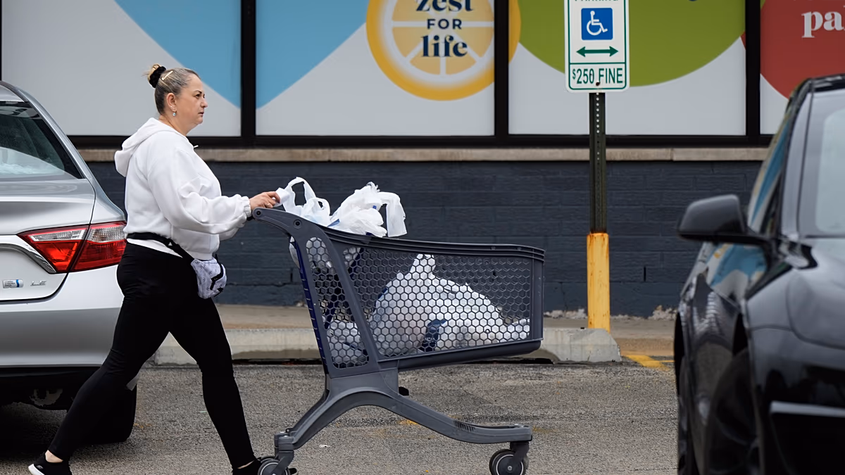 Die US-Inflation steigt auf 3,7 %, da die Treibstoffkosten vor den Zwischenwahlen steigen