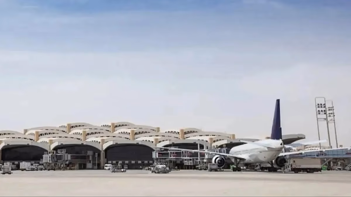 Die Vereinigten Arabischen Emirate fordern eine stärkere Golfverteidigung, da ihre Verbündeten Saudi-Arabien nach den Angriffen auf den Flughafen Riad unterstützen