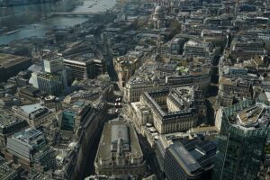 Die britische Inflation steigt stärker als erwartet und schürt die Erwartungen einer Zinserhöhung