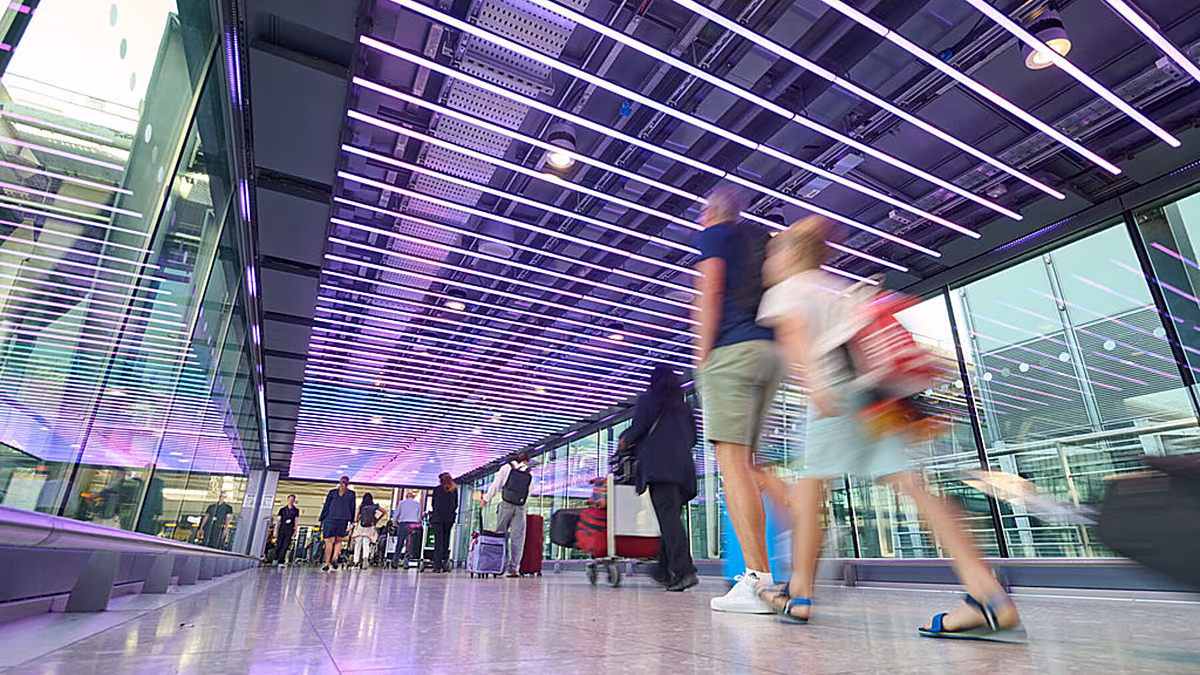 E-Gates an britischen Flughäfen sollen bis Anfang 2027 pass- und kontaktlos sein