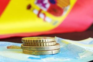 Einer Studie zufolge machen Steuern in Spanien über 53 % der Arbeitskosten aus