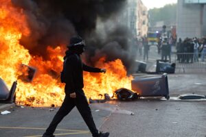 Frankreichs Staatsschuldenkrise erklärt: Wie gefährlich könnte sie sein?