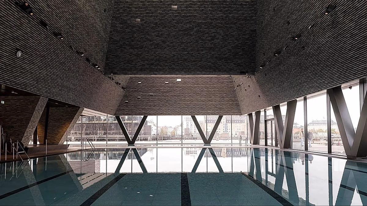In Kopenhagens schickem neuen „Wasserkulturhaus“ mit 10 Pools, drei Saunen und einem Onsen