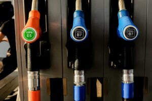 Kraftstoffpreise in Italien: Steuersenkungen enden, Diesel steigt und Transportunternehmen drohen mit Streiks