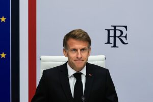 Macron isolierte sich angesichts der Unruhen in ganz Frankreich zunehmend