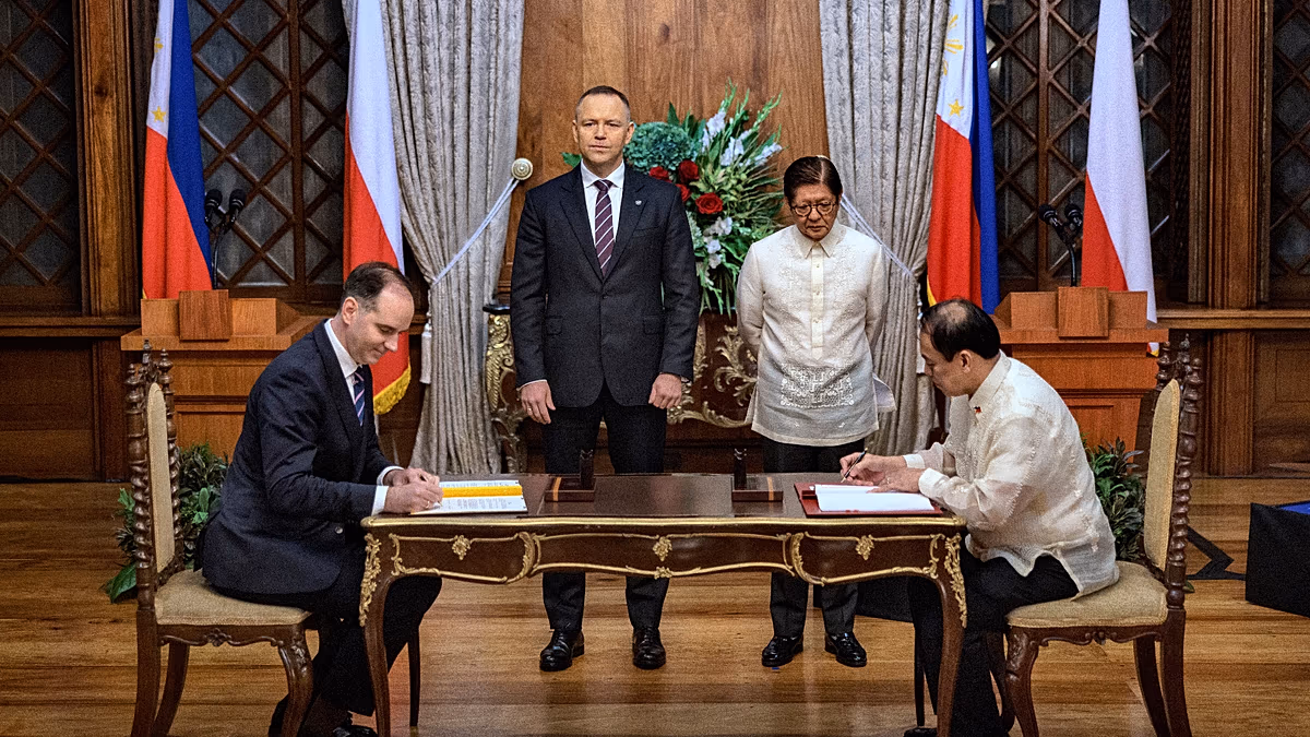 Manny Pacquiao empfängt den polnischen Präsidenten Karol Nawrocki zum Boxtraining in Manila. Der polnische Präsident Karol Nawrocki trainiert in Manila mit der Boxlegende Manny Pacquiao, der jetzt die Nationale Anti-Armuts-Kommission der Philippinen leitet. 10.08.2026