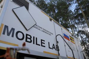 Mobiles Ebola-Labor verkürzt Diagnosezeiten für Patienten im Kongo
