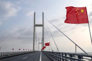 Nach einem Jahrzehnt der Verzögerung wird eine neue vierspurige Brücke zwischen China und Nordkorea eröffnet