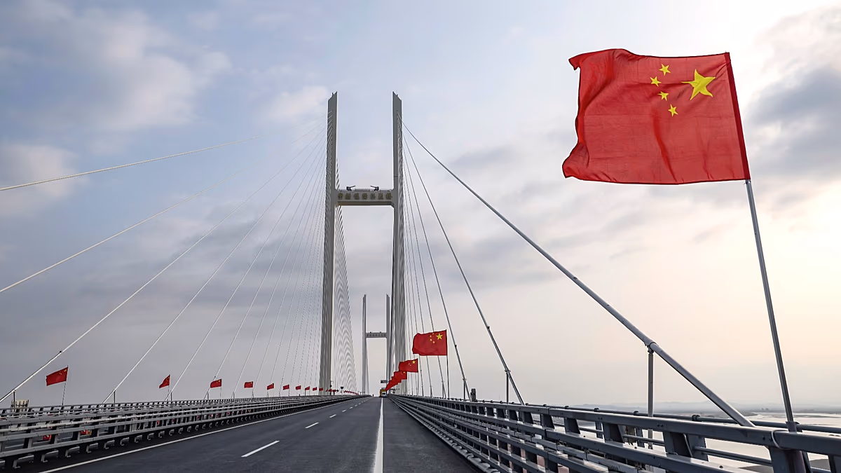 Nach einem Jahrzehnt der Verzögerung wird eine neue vierspurige Brücke zwischen China und Nordkorea eröffnet