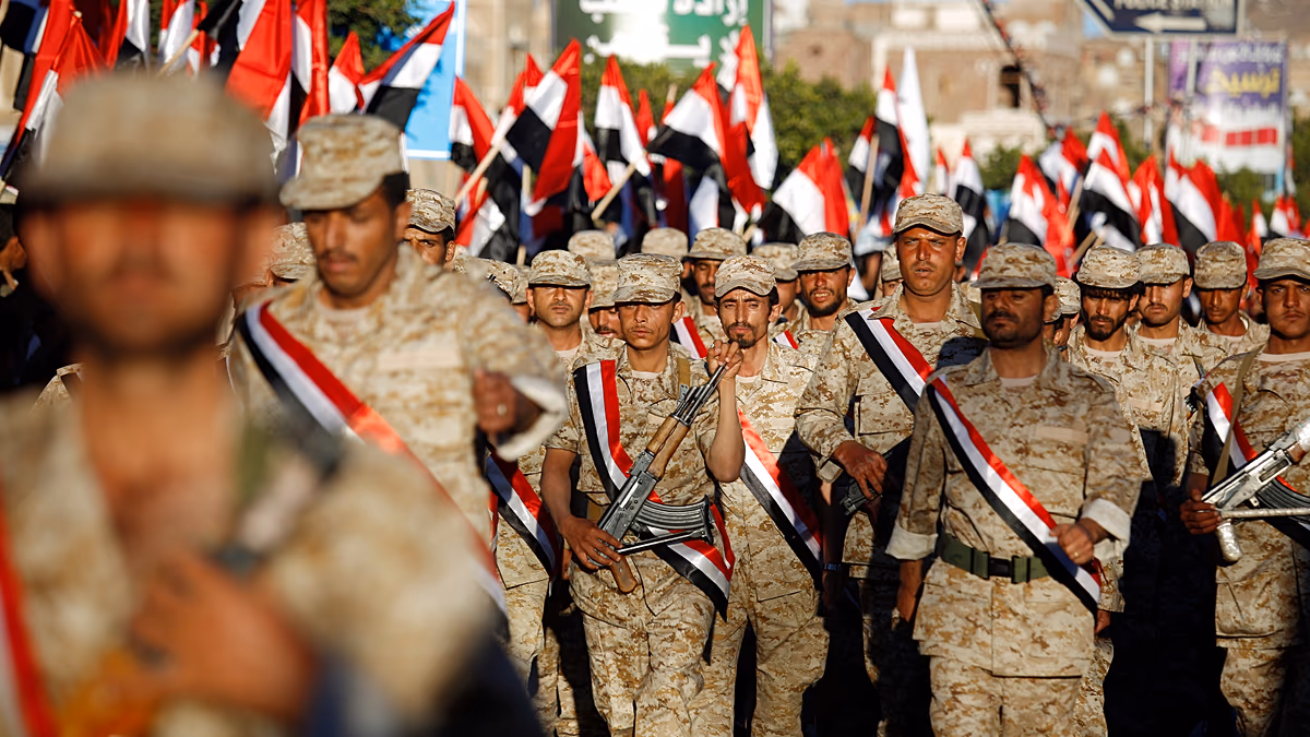 Trump beschimpft die „nicht netten“ Houthis, als ein Angriff auf eine Anlage von Saudi Aramco erfolgt