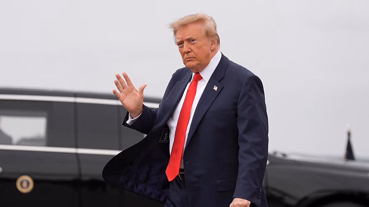 Trump sagt, die Ukraine brauche einen neuen Präsidenten, nachdem Selenskyj das Treibstoffabkommen mit Russland verurteilt hat