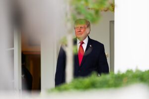 Trump verteidigt Putins Diesel-Deal: „Ich bin ein Dealmaker“ US-Präsident Donald Trump verteidigte seinen Ansatz gegenüber dem russischen Präsidenten Wladimir Putin und sagte, dass Verhandlungen das Abschließen von Deals und nicht das Aushandeln von Beleidigungen erfordern. 15.10.2026